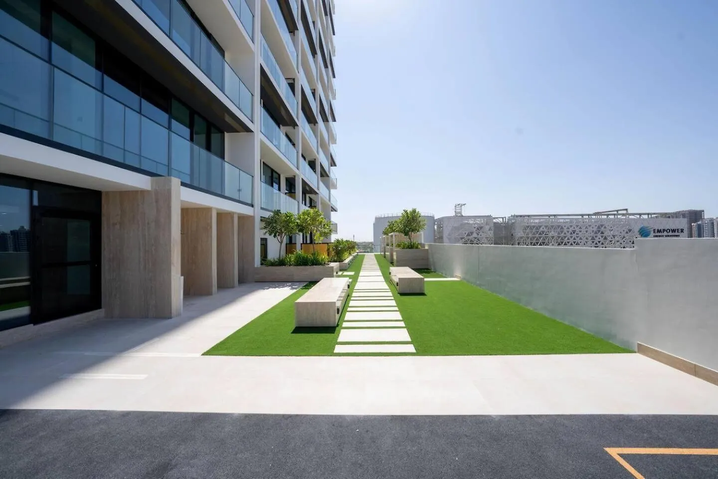 Relax In Style 1Br Haven In Binghatti Venus! Dubai 0*,