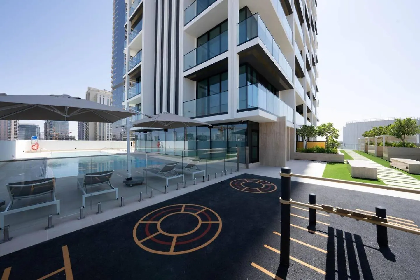 Relax In Style 1Br Haven In Binghatti Venus! Dubai